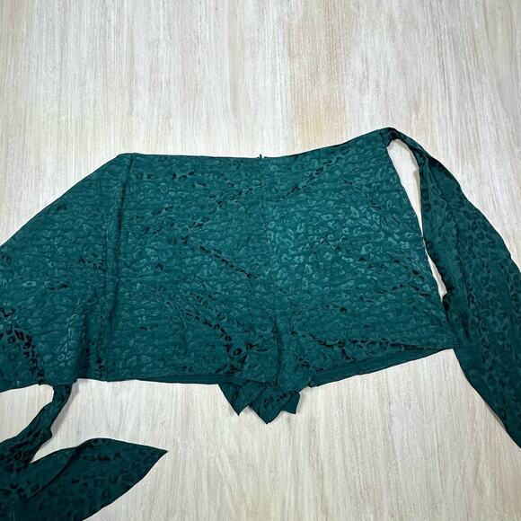 Lovers and Friends Revolve Dark Jade Green Cheyanne Wrap Satin Chic Skort XL - Picture 6 of 16